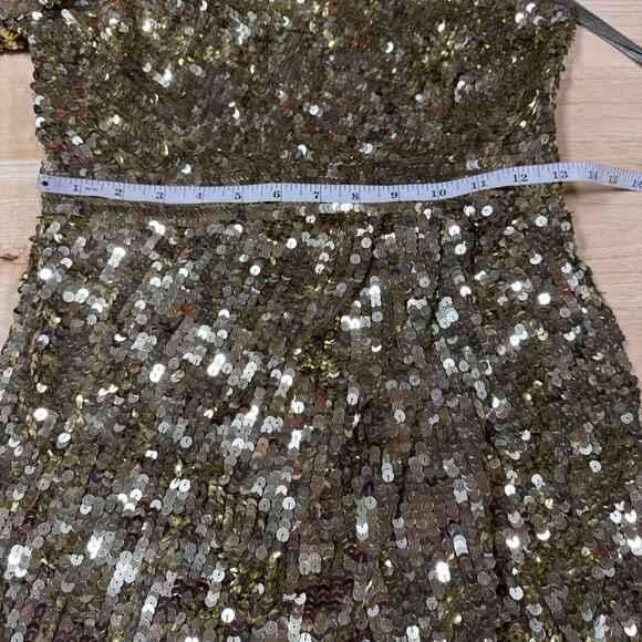 Mac Duggal NWT One Shoulder Bell Sleeve Sequin Gown Gold Size 6 Metallic Slit - Picture 8 of 11